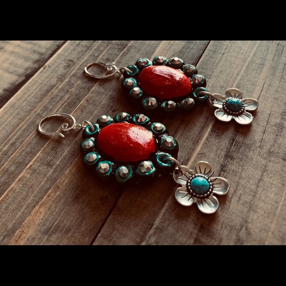 Turquoise and red artisan earrings - Picture 3 of 4
